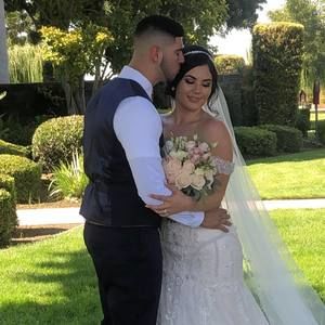 Meet your Posher, Enezabeth